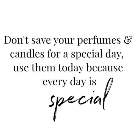 Set of 2 14 oz Lidded Glass Jar 2-Wick Candle Confetti Print - Picture 2 of 7